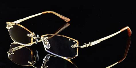 script glasses diamond cutting edge of rimless metal