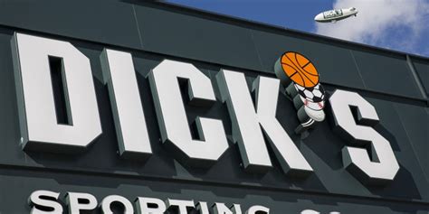 dick s sporting goods now hiring in rockford