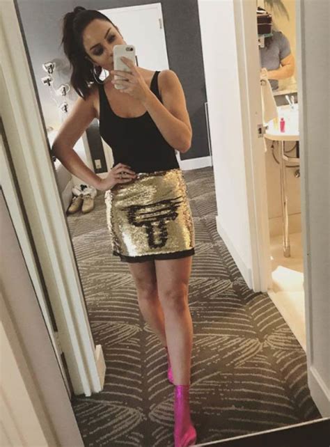 Chloe Morello Instagram Bloggers Selfie Goes Viral For Funny Reason