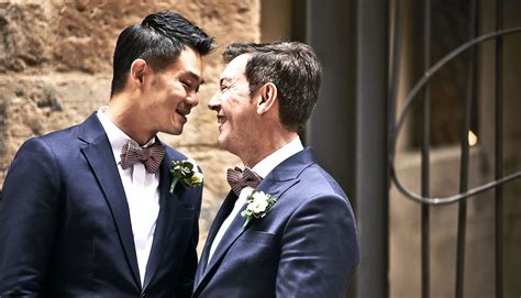 u s same sex couples get marriage licenses without discrimination