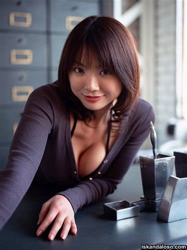 the iskandaloso group the cutest and sexiest asians hitomi aizawa win100