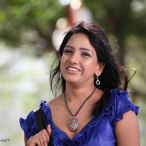 actress pavani reddy beautiful photoshoot stills sareejem actress images