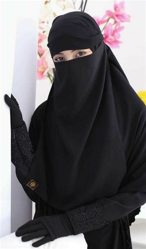 57 Best Niqab Images On Pinterest Hijab Niqab Muslim Women And Gloves