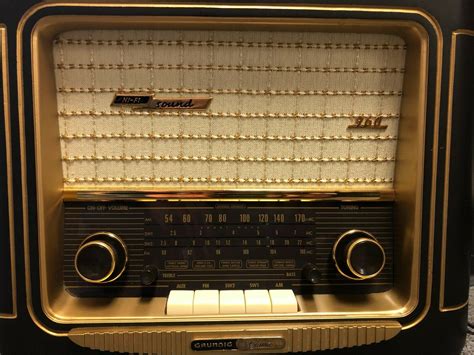 vintage grundig classic  anniversary edition  fm  fi shortwave radio