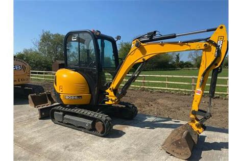 ma jcb  cts mini digger year    hours complete   buckets quick hitch
