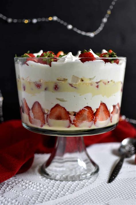 strawberry trifle   easy special custard simple living recipes