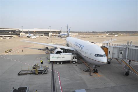 united airlines announces  million investment  newark liberty