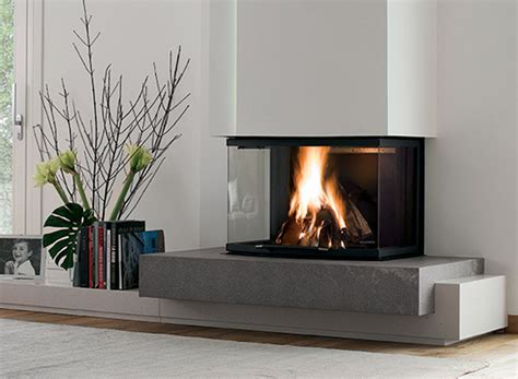 4 300,00 € codice # 12955. Il camino trifacciale