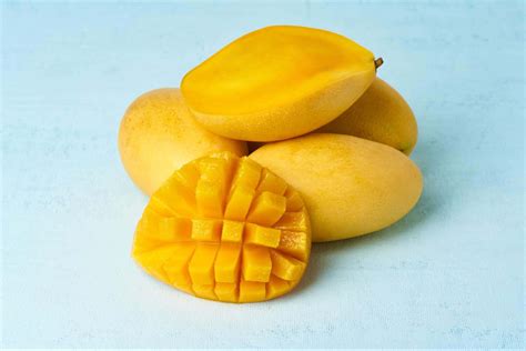 king  fruit  mouthwatering mango varieties sukhis
