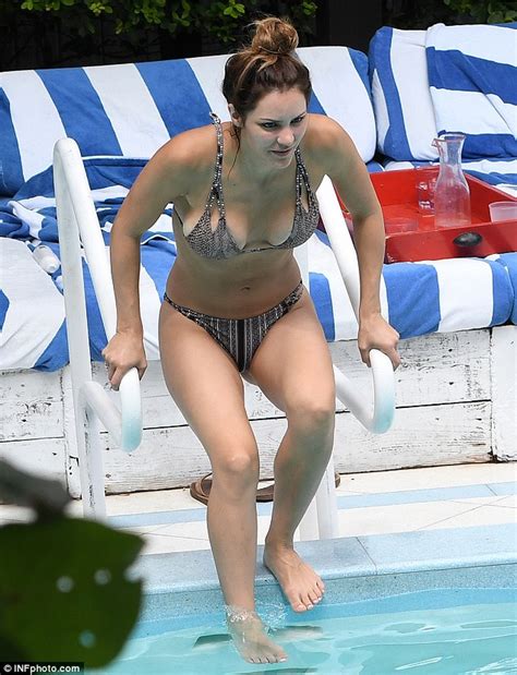 katharine mcphee show off her bikini body in miami beach