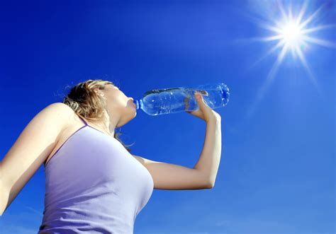 uk     people  wales   drinking  recommended daily water intake