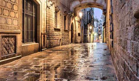 top  wat te doen  de gotische wijk van barcelona blazetrip