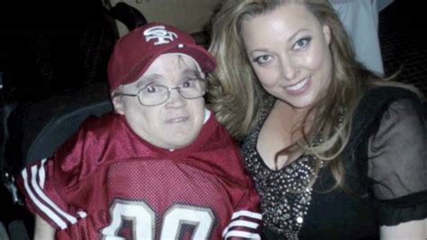 eric the midget photo with girlfriemd porn pic
