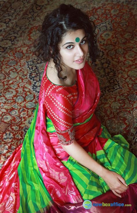 indian actress in saree collection taapsee hot saree pics
