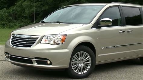 chrysler town country overview youtube
