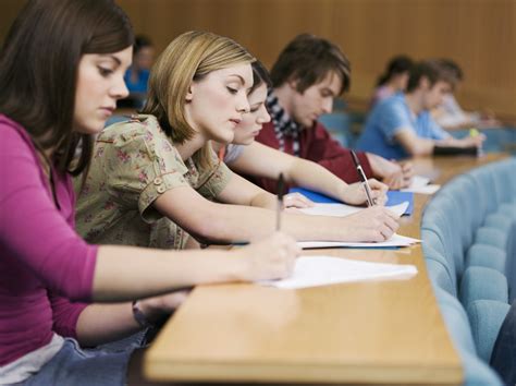 phd student  uk    phd funding top universities
