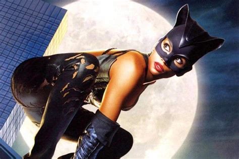 It S Official Catwoman Screenwriter Admits Catwoman Is