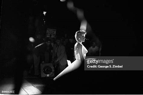 The Seven Year Itch Photos Et Images De Collection Getty Images
