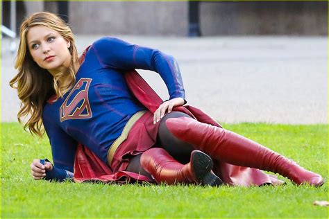 Grant Gustin And Melissa Benoist Wrap Flash And Supergirl Crossover