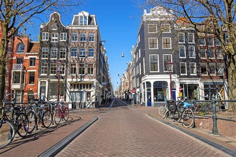 popular streets  amsterdam   walk  amsterdams streets  squares  guides