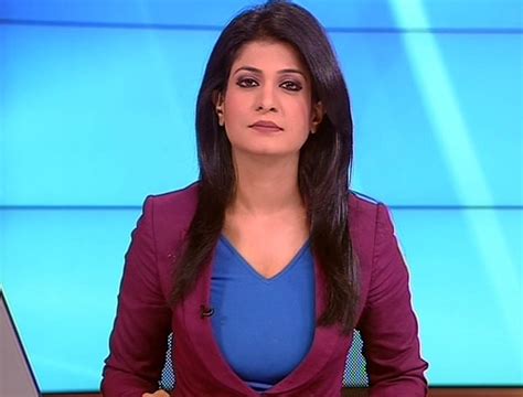 top 10 hottest women news anchors in india