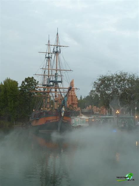 foto galerien disneyland anaheim freizeitpark weltde
