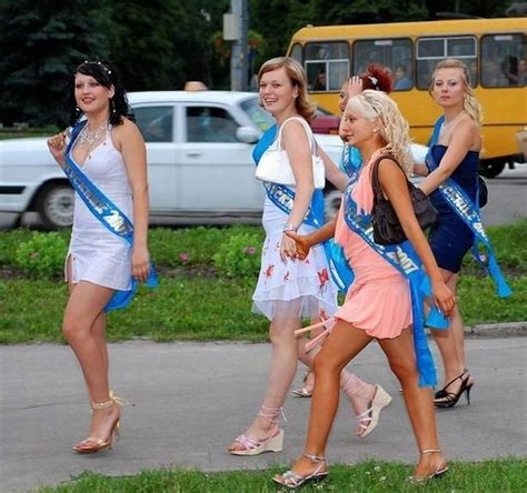 How Russian Youth Celebrates Their Graduation Day 60 Pics