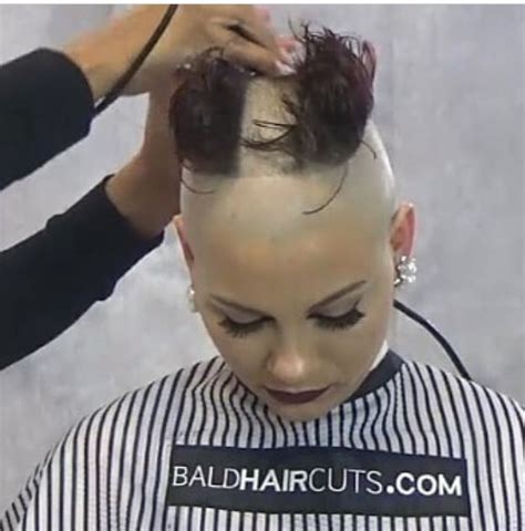 Pin By David Connelly On Hair Clippers In Action 03 Bald Head Women
