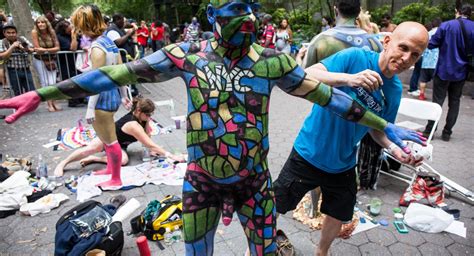 Nsfw Photos 100 Totally Naked People Got Painted In Midtown Nyc