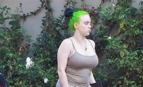 las criticas  esta recibiendo billie eilish por lucir  cuerpo normal somosfancom