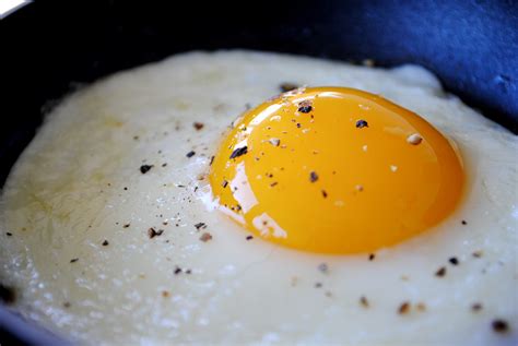 frying     prettier fried eggs seasoned advice