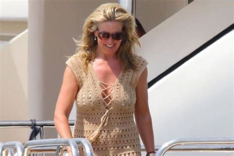 Do Ya Think I M Sexy Penny Lancaster Puts On Show With