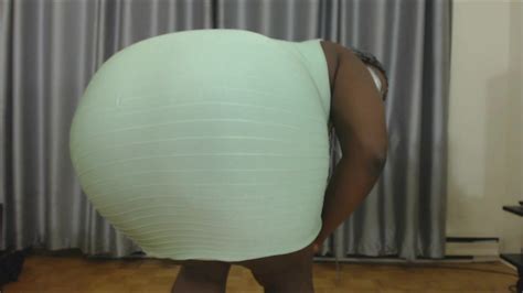 big booty ebony farting sharting