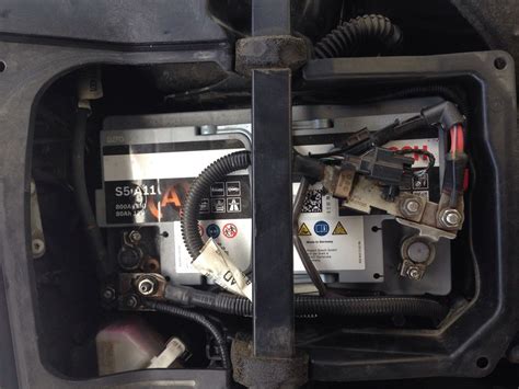 range rover evoque auxiliary battery replacement