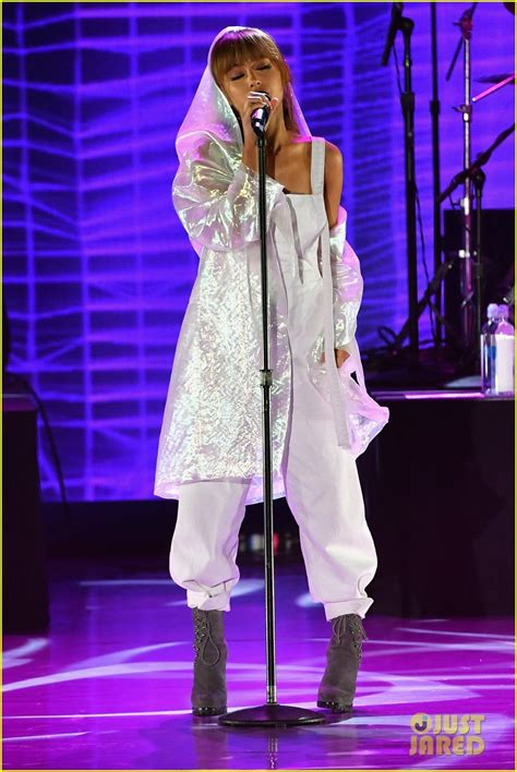 Ariana Grande Hits The Stage For Macy S Fashion Front Row Photo