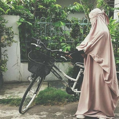pin zainab in 2020 vrouw hijaabs