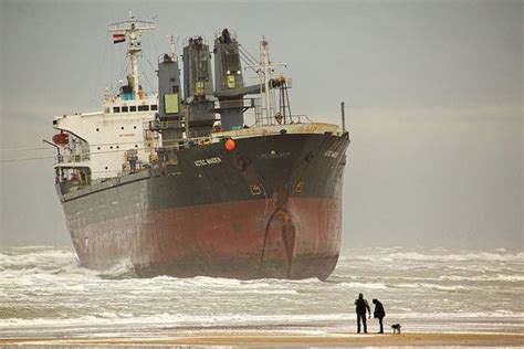 ship aztec maiden stranded  wijk aan zee  netherlands latest news  safe