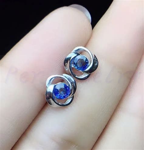 real blue sapphire stud earring  shipping natural origin sapphire  sterling silver ct