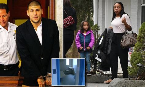 Aaron Hernandez Left Three Notes Before He Hanged Himself Daily Mail