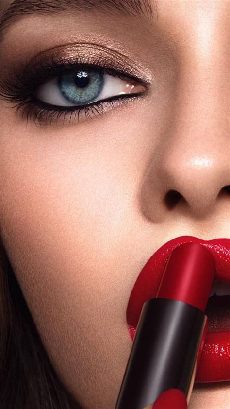 pin  donn beuty  makeup beautiful lipstick red