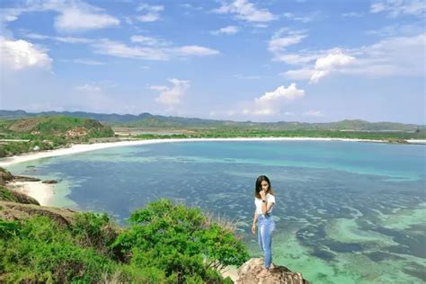 Destinasi Wisata Lombok Bukit Merese Atau Bukit Cinta Bisa Dinikmati