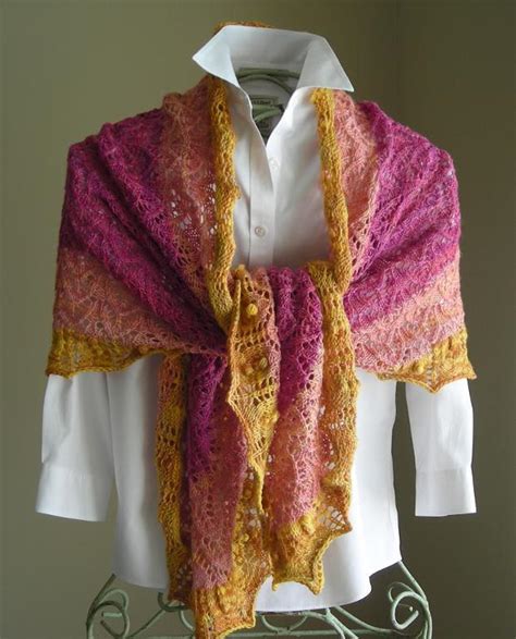 ways  wear  triangular knit shawl craftsy