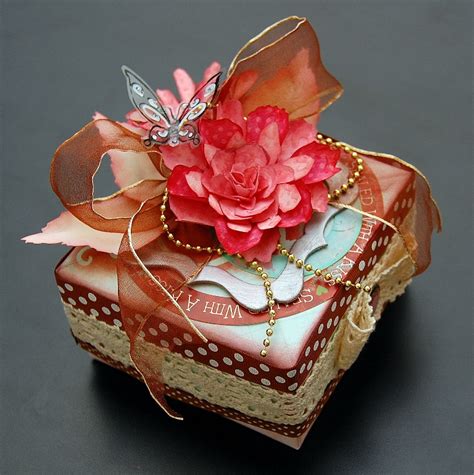 scrapperlicious valentine gift box