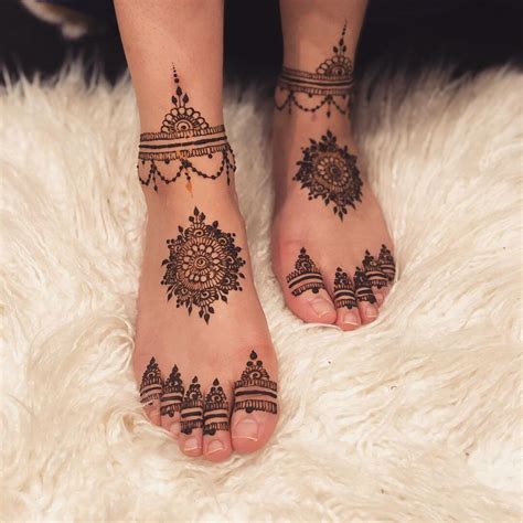 prettiest foot mehndi designs for every kind of bride