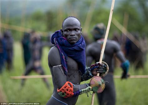 suri tribe in ethiopia battle each other with sticks daily mail online