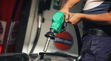 petrol  diesel prices today  april    fuel prices  delhi mumbai rajasthan