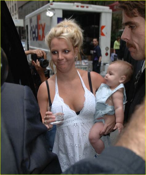 Britney Spears Crying Photo 233101 Britney Spears