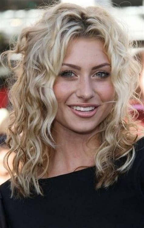 gorgeous hairstyles  fine curly hair feed