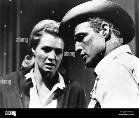 El Chase Desde La Izquierda Angie Dickinson Marlon Brando 1966