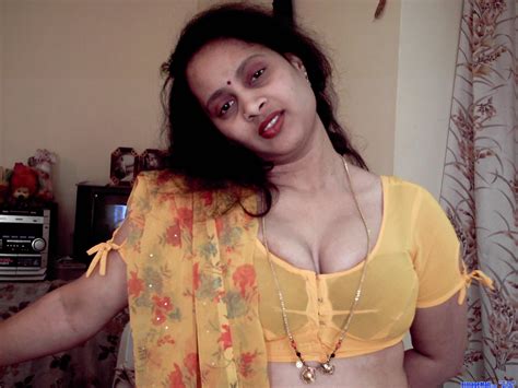 hot hot aunty in honeymoon u will never see latest tamil actress telugu actress movies